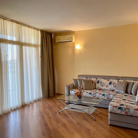 Semiramida Garden Апартаменти *