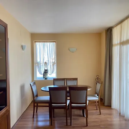 Semiramida Garden Апартаменти *