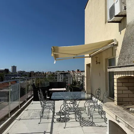 דירה Semiramida Garden סאני ביץ'